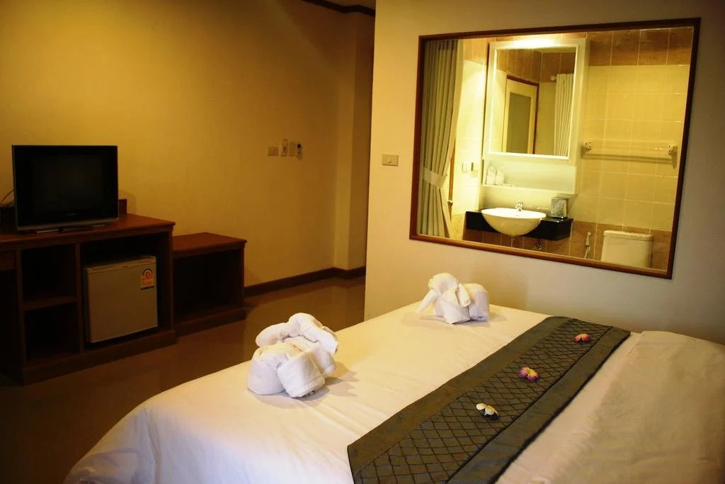 Santi White House Patong