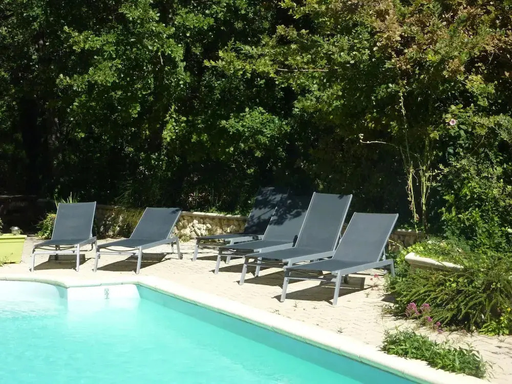 Inviting villa in Saint Paul trois Chateaux with pool