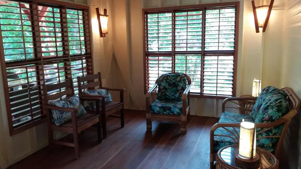 Bluff Beach Retreat
