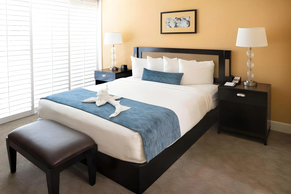 Carlsbad Inn Beach Resort