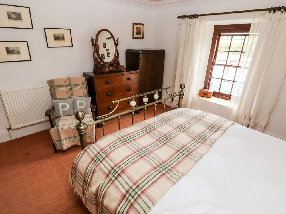 Penywhelp House