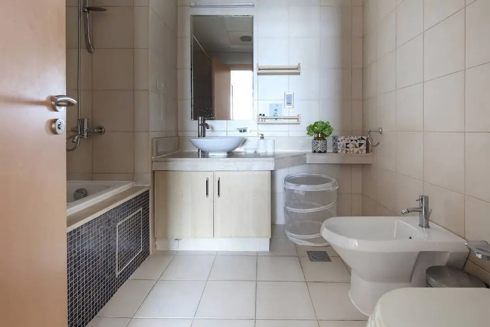Sleek And Elegant 1BR on The Palm!