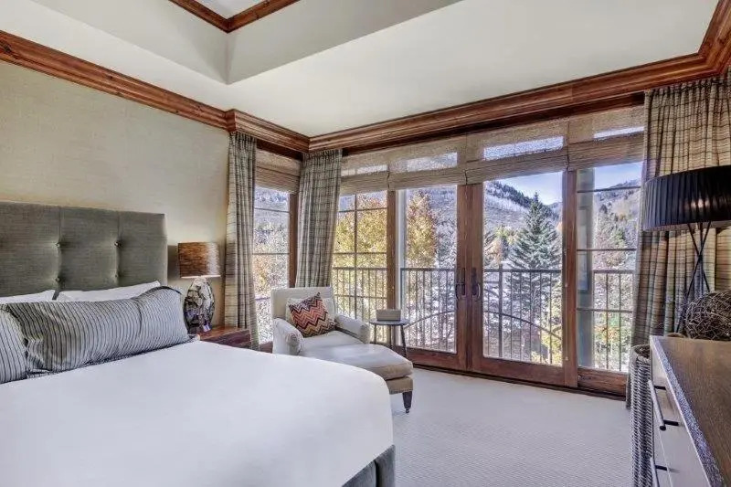 Vail Ritz Carlton 3Bed MtnView
