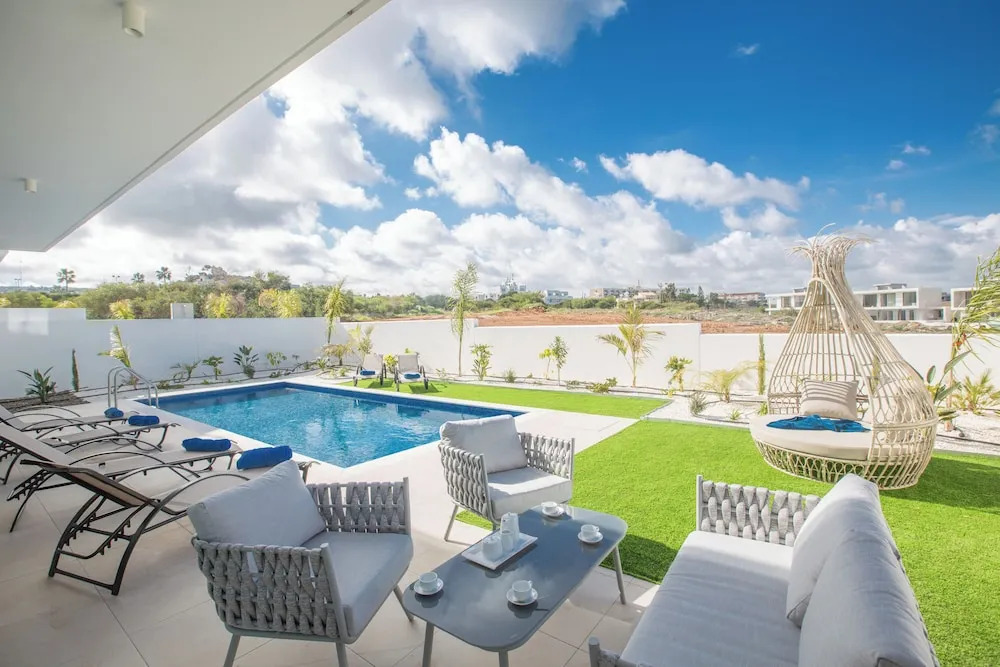 Villa Prol26, Stunning 3bdr Protaras Villa With Pool, Close to Fig Tree Bay