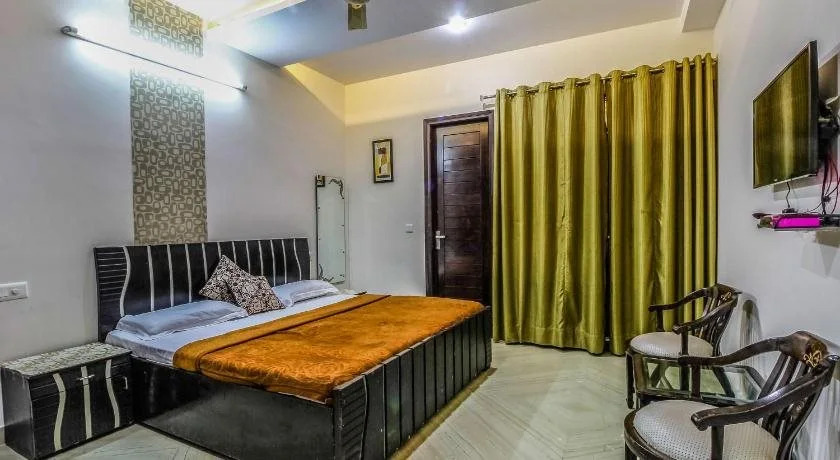 Stay Royal Bed & Breakfast