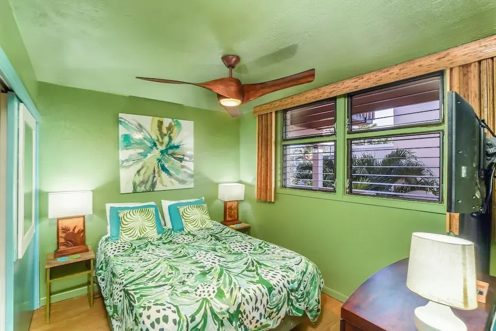 Kona Bali Kai 317 - Oceanfront 2 Bedroom Condo by RedAwning