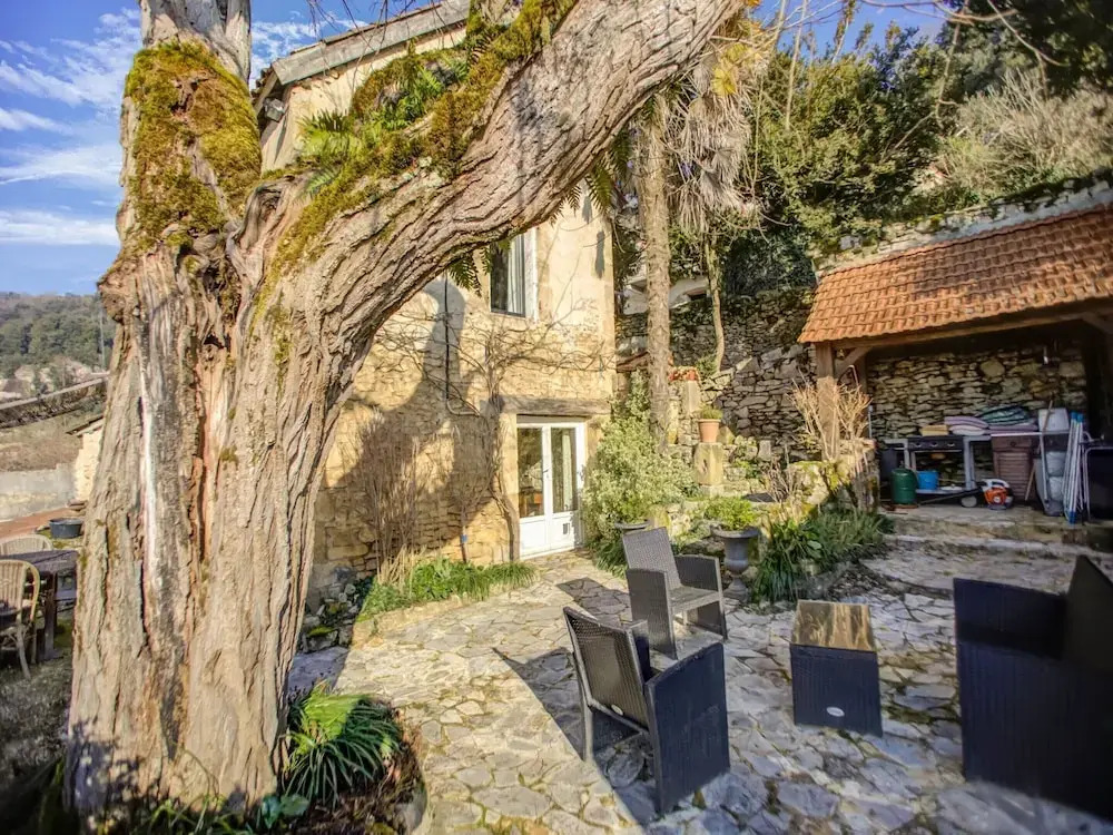 Cozy Vacation Home in Nouvelle-aquitaine