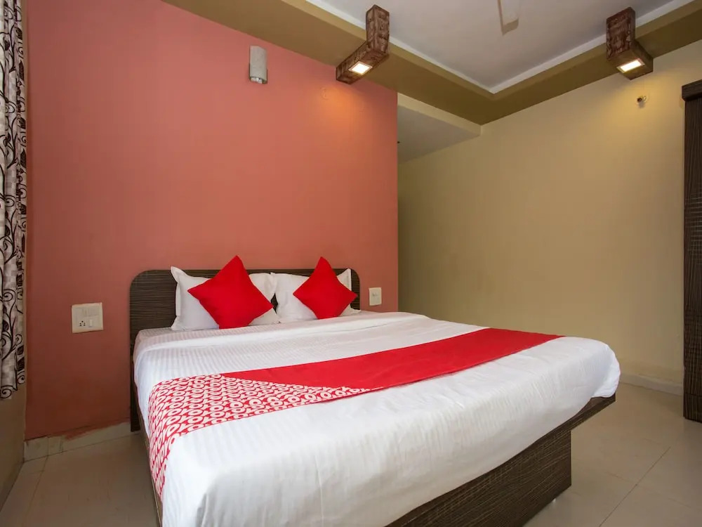 OYO 11944 Rajat Residency