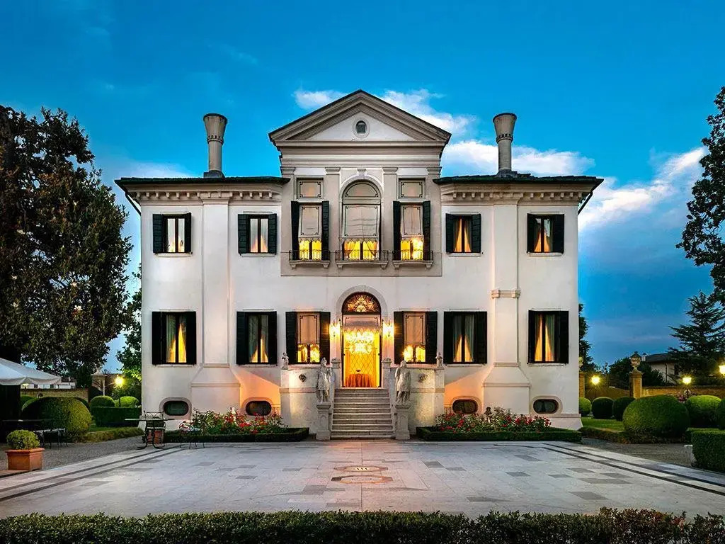 Villa Franceschi Hotel & Resort