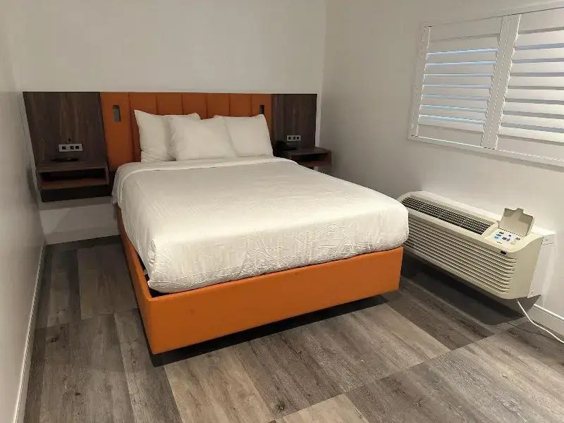 Hotel Rudra - Hollywood