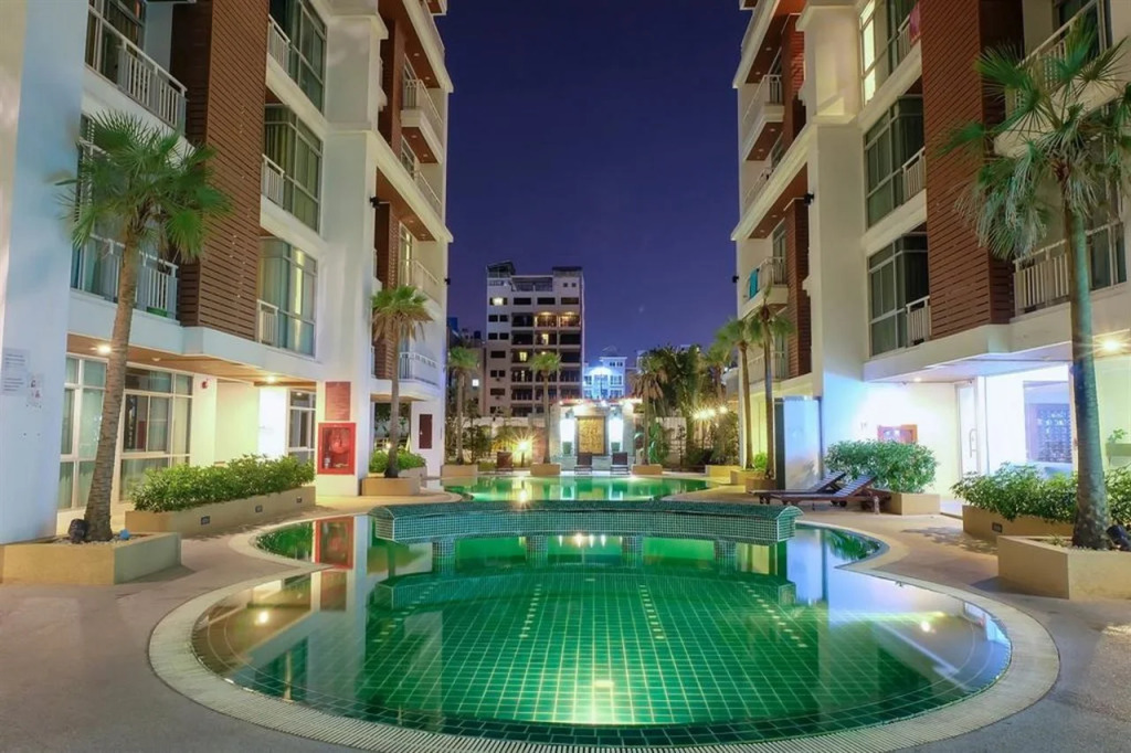 iCheck inn Residences Patong