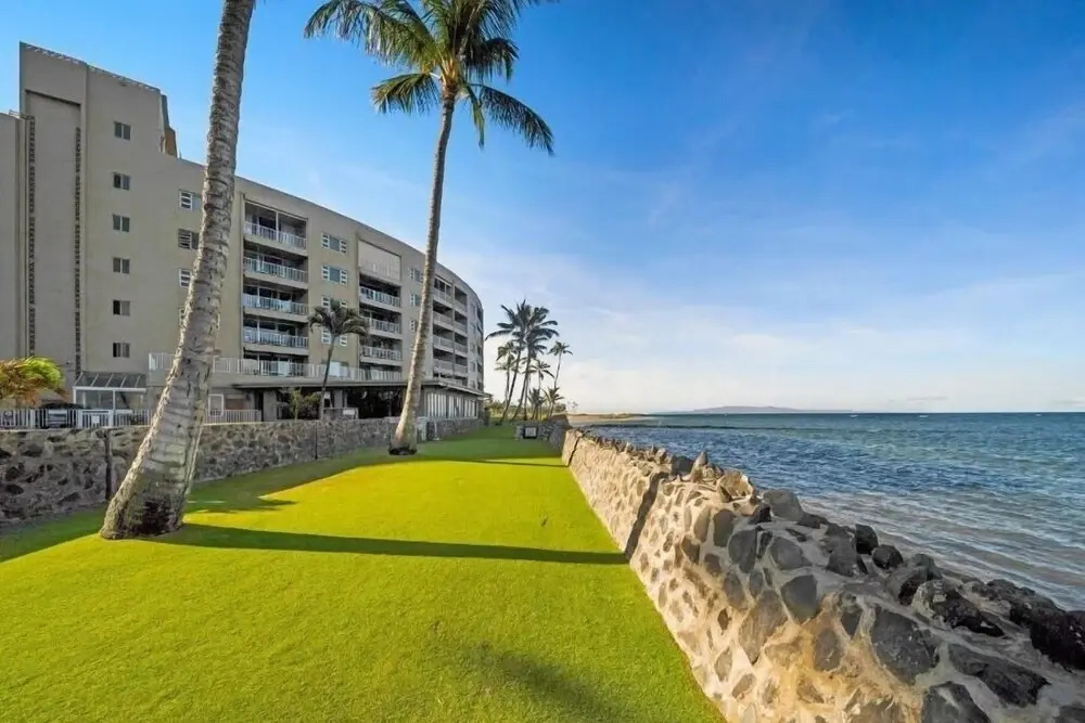 Menehune Shores, #623 2 Bedroom Condo by RedAwning
