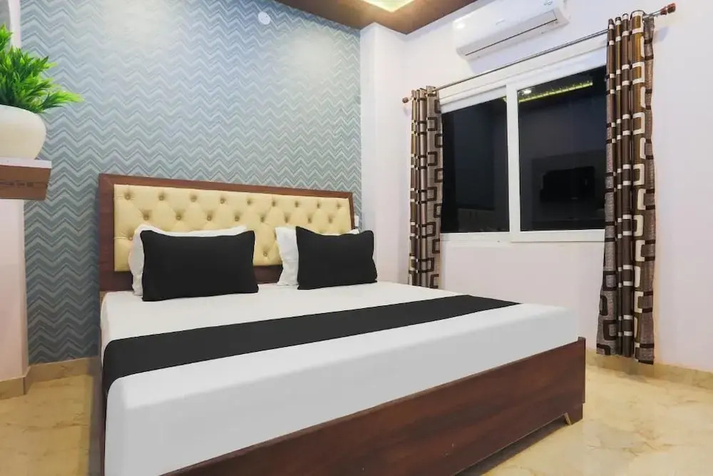National Banaras Inn City View & Balcony