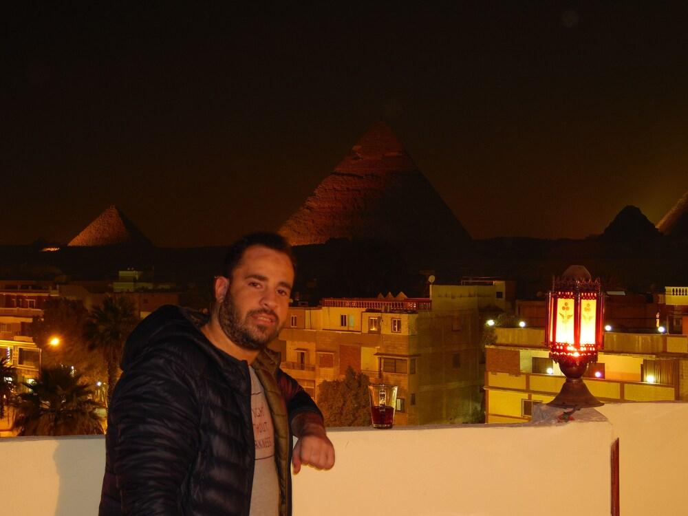 Happy days pyramids inn