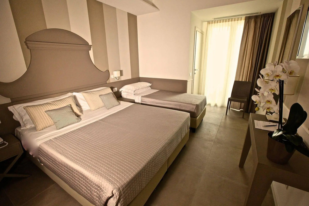 Hotel Ambassador