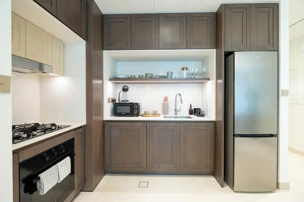 KeyRock - Dubai Marina with Pool & Gym