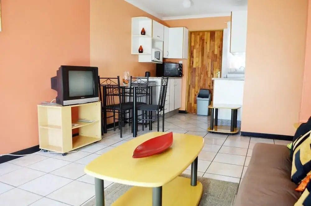 Phomolo Guest House