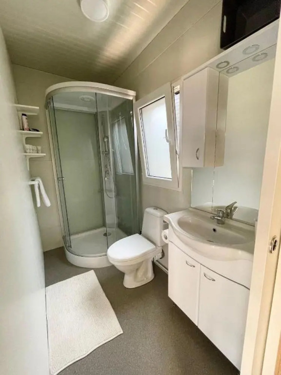 D&I Mobile Home
