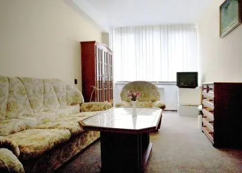 Hotel Atóm