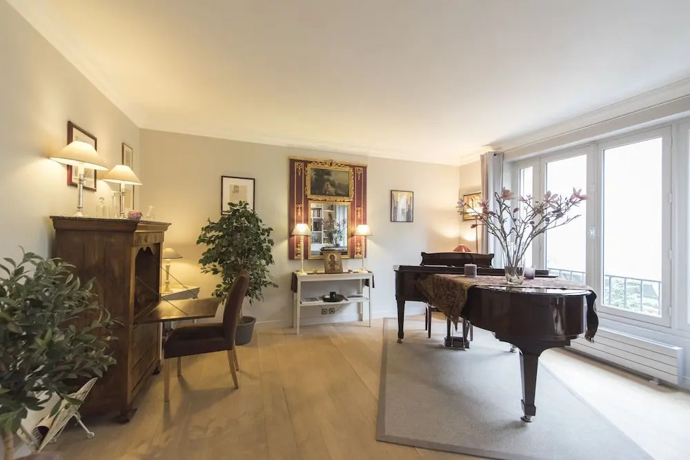 Sophistication on Mozart Avenue
