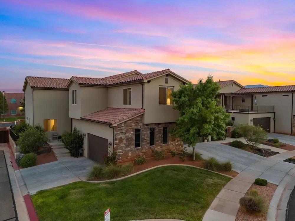 Grand Elite Retreat 16 Bedroom Home