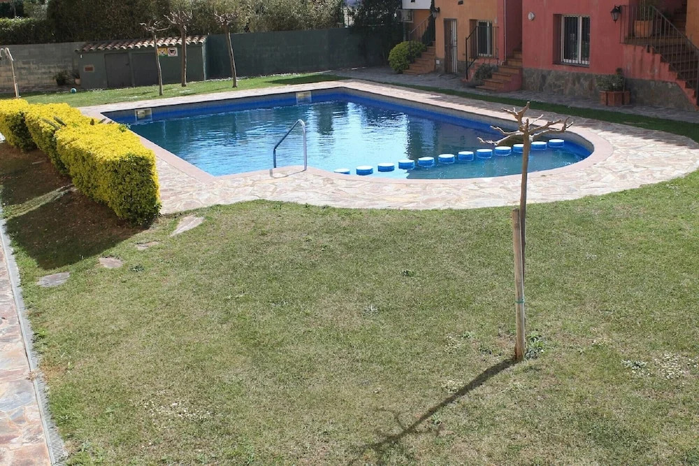 252-casa con Piscina Comunitaria y Garaje