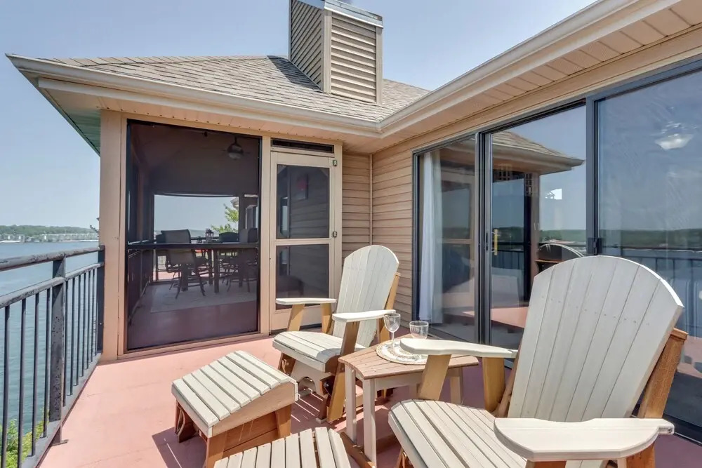 Pool Access + Views: Waterfront Lake Ozark Escape