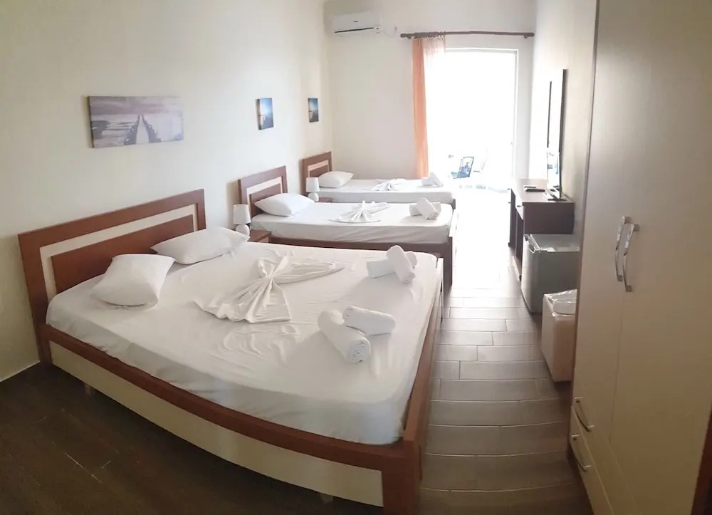 Golden Beach Hotel