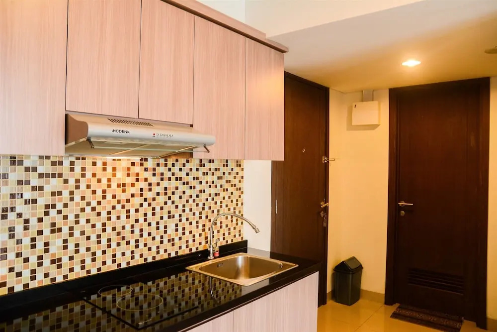 Cozy 1BR H Residence Apartment near MT Haryono
