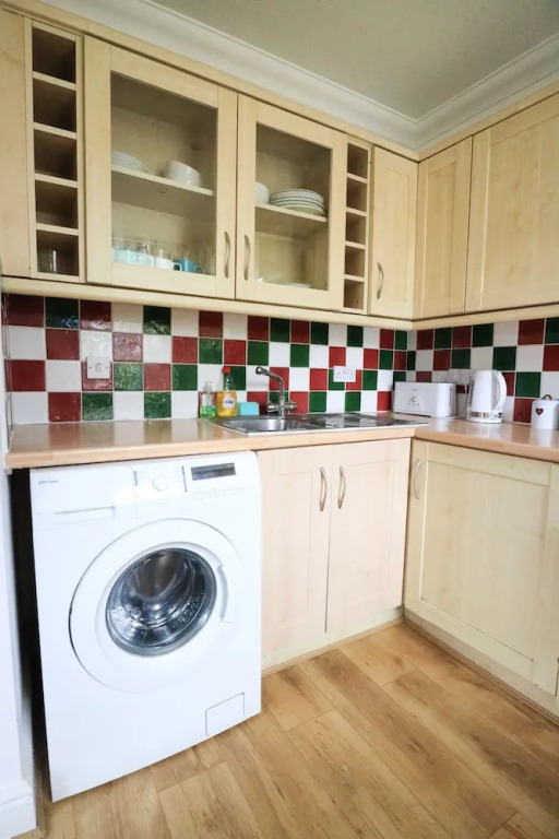 2 Bedroom Flat Near Angel