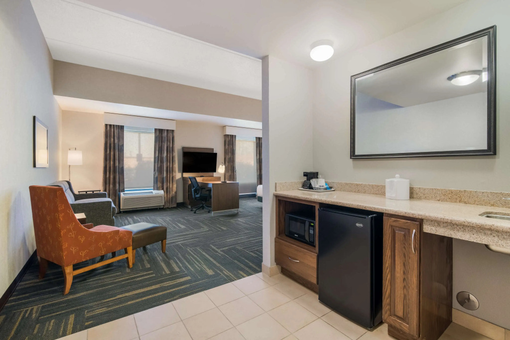 Hampton Inn & Suites Plattsburgh