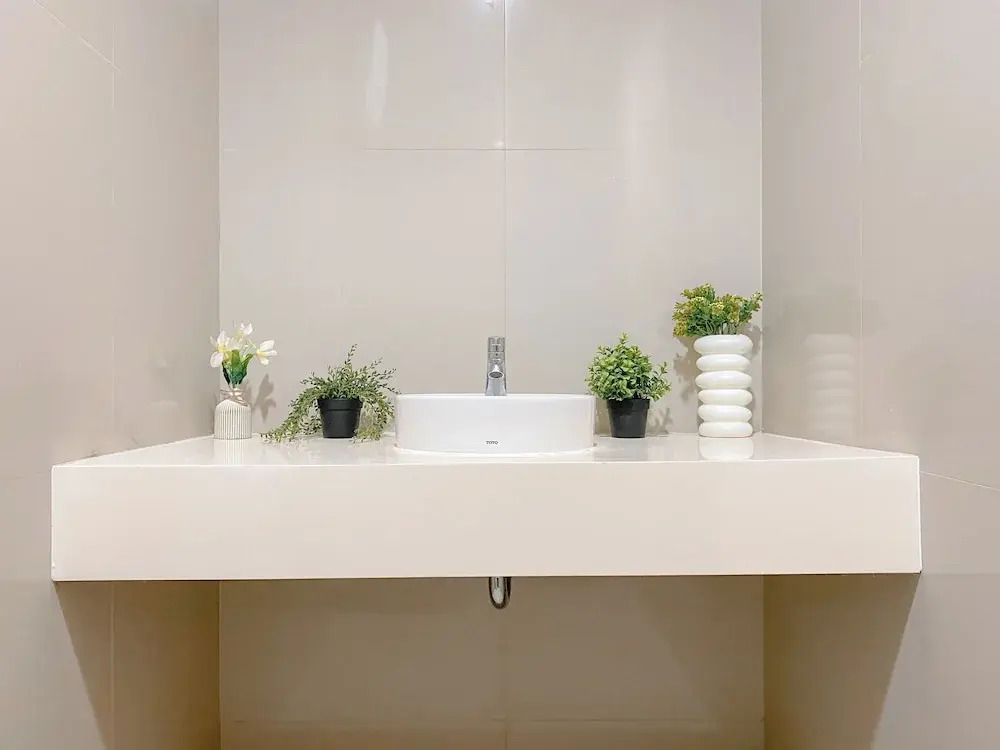 Spacious And Modern Studio Apartment Tree Park City Bsd