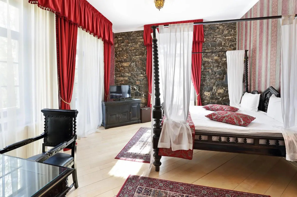 Hotel Regal 1880 - Boutique Hotel in Parcul Central Sinaia