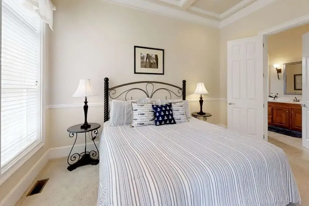 Palm Breeze 5 Bedroom Holiday Home
