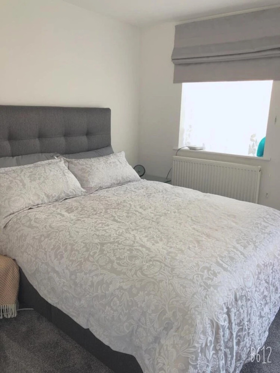 Studio Self contained flat free Parking