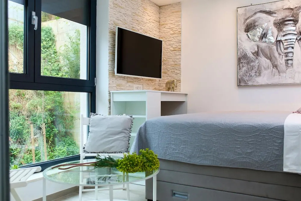 Hedera Estate, Hedera Studio 4