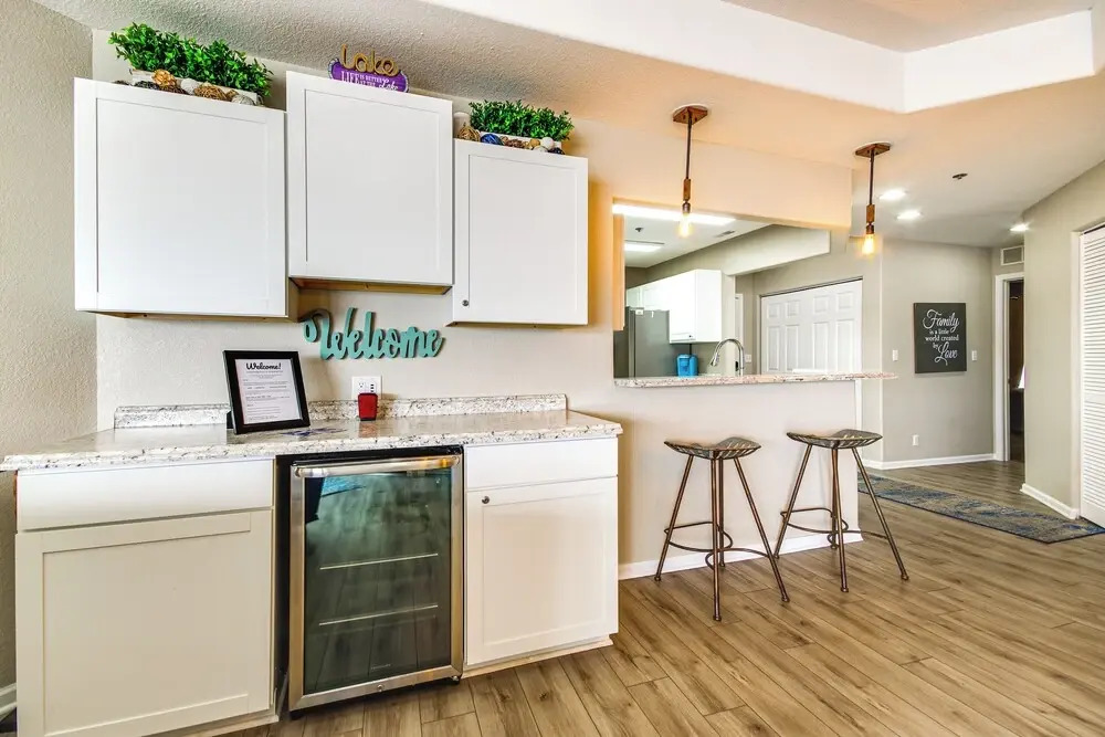 Community Perks! Waterfront Lake Ozark Escape