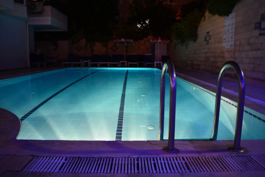 Cleo Hotel