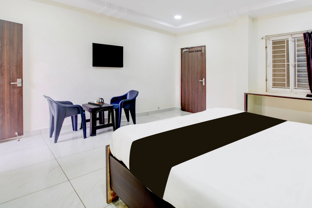 Hotel O Ramavarapadu Near PVR Icon
