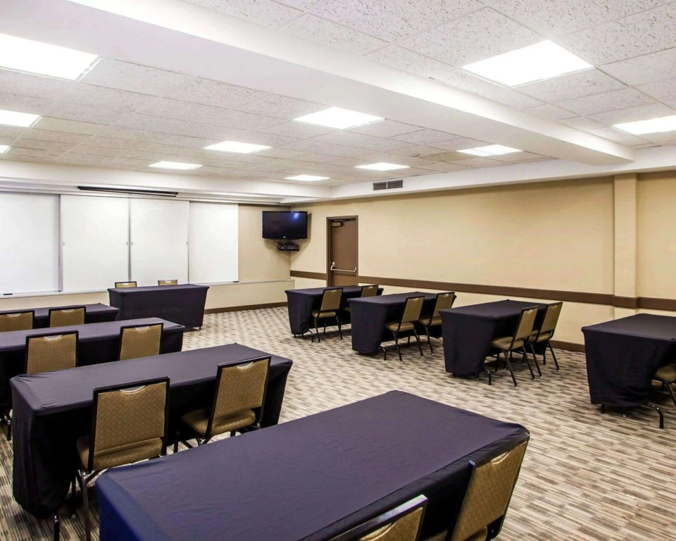 Quality Inn & Suites Peoria North
