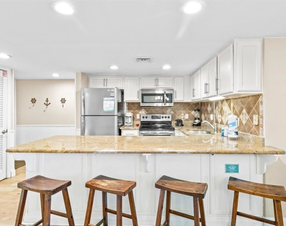Holiday Surf And Racquet Club 610 2 Bedroom Condo by Redawning