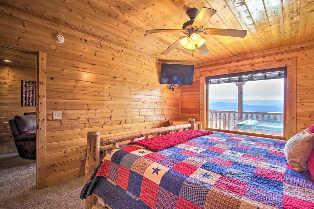 Pigeon Forge Mountain Cabin: Hot Tub & Resort Pool