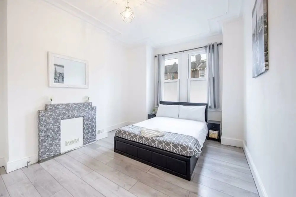 Newly Renovated High Spec 4 Bedroom House