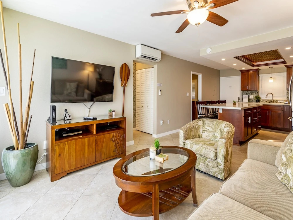 Pacific Shores B406 by RedAwning