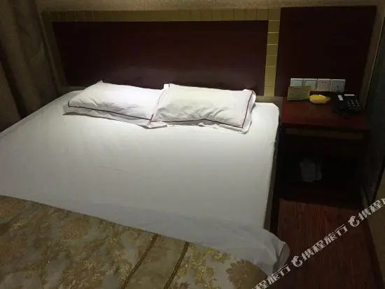Yatai Business Hotel
