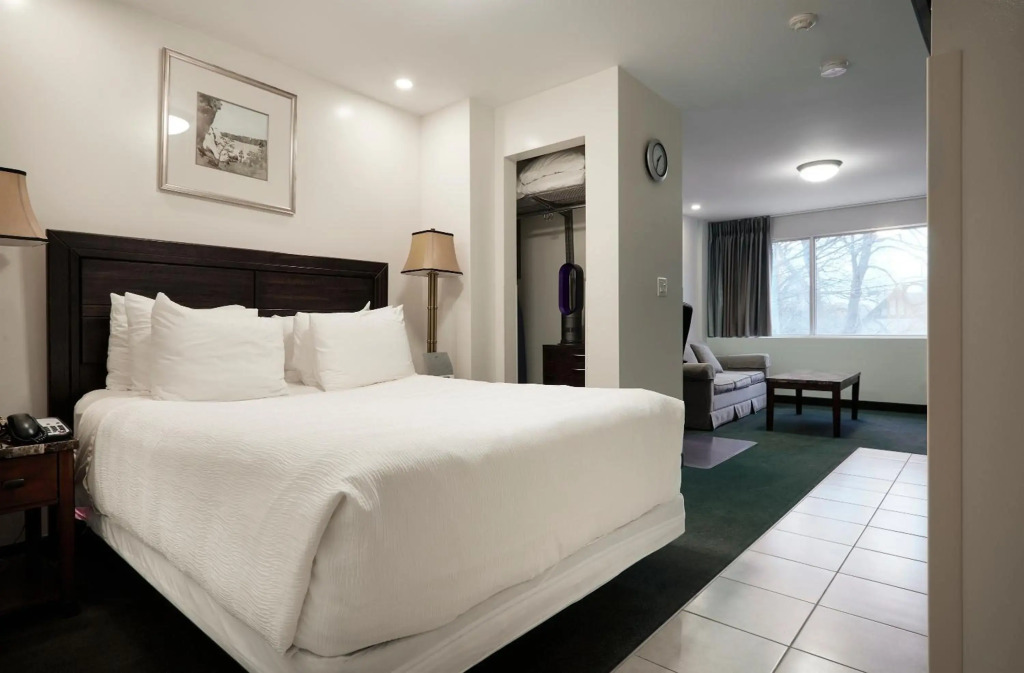 The Business Inn