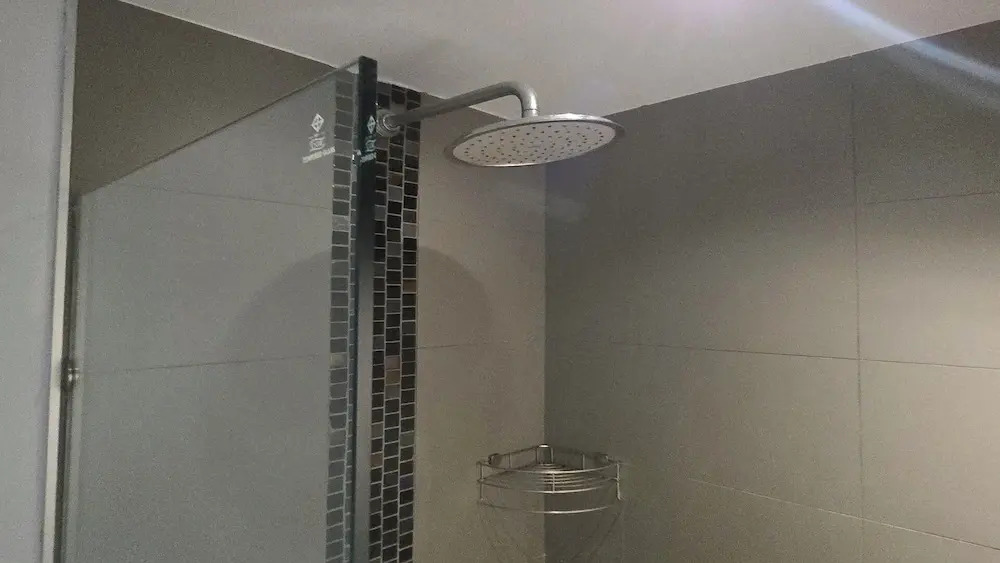 Bright & Breezy -1BR T1 211