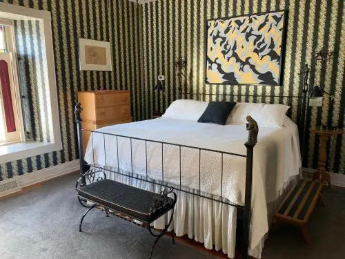 Abes Spring Street Guest House