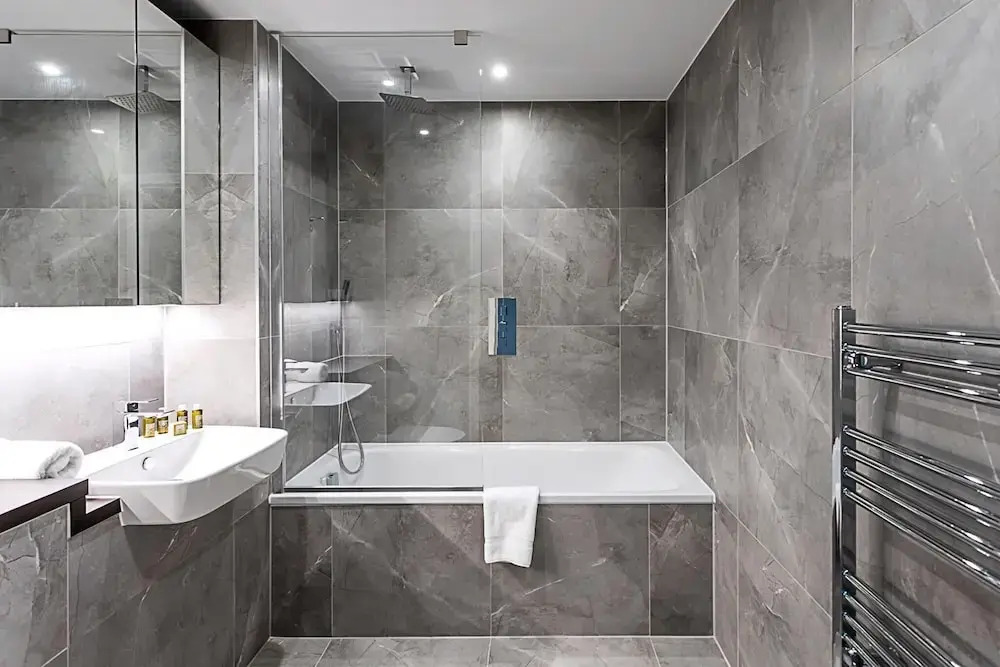 Icon Tower Flat III
