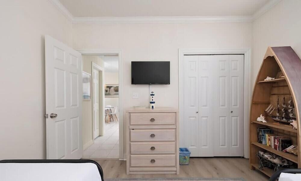 Sea Dancer #10 2 Bedroom Condo by RedAwning
